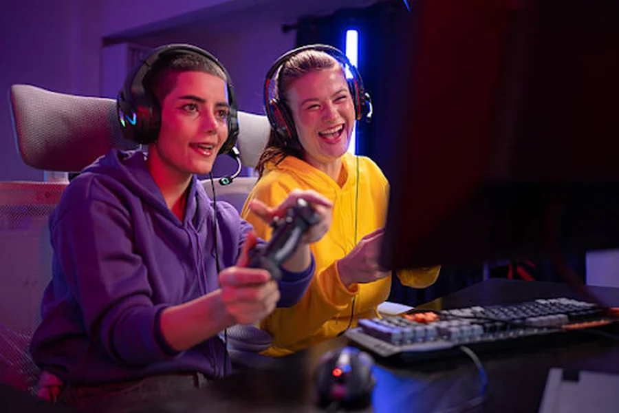 Ways Online Gaming Improves Entertainment Experiences